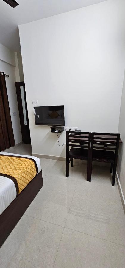 Blueway Residency Downtown Hotel Thiruvananthapuram Zewnętrze zdjęcie