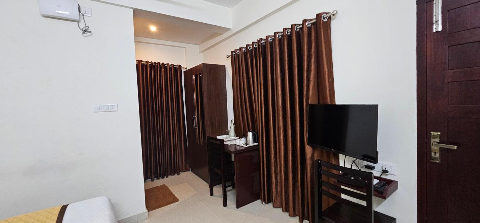 Blueway Residency Downtown Hotel Thiruvananthapuram Zewnętrze zdjęcie