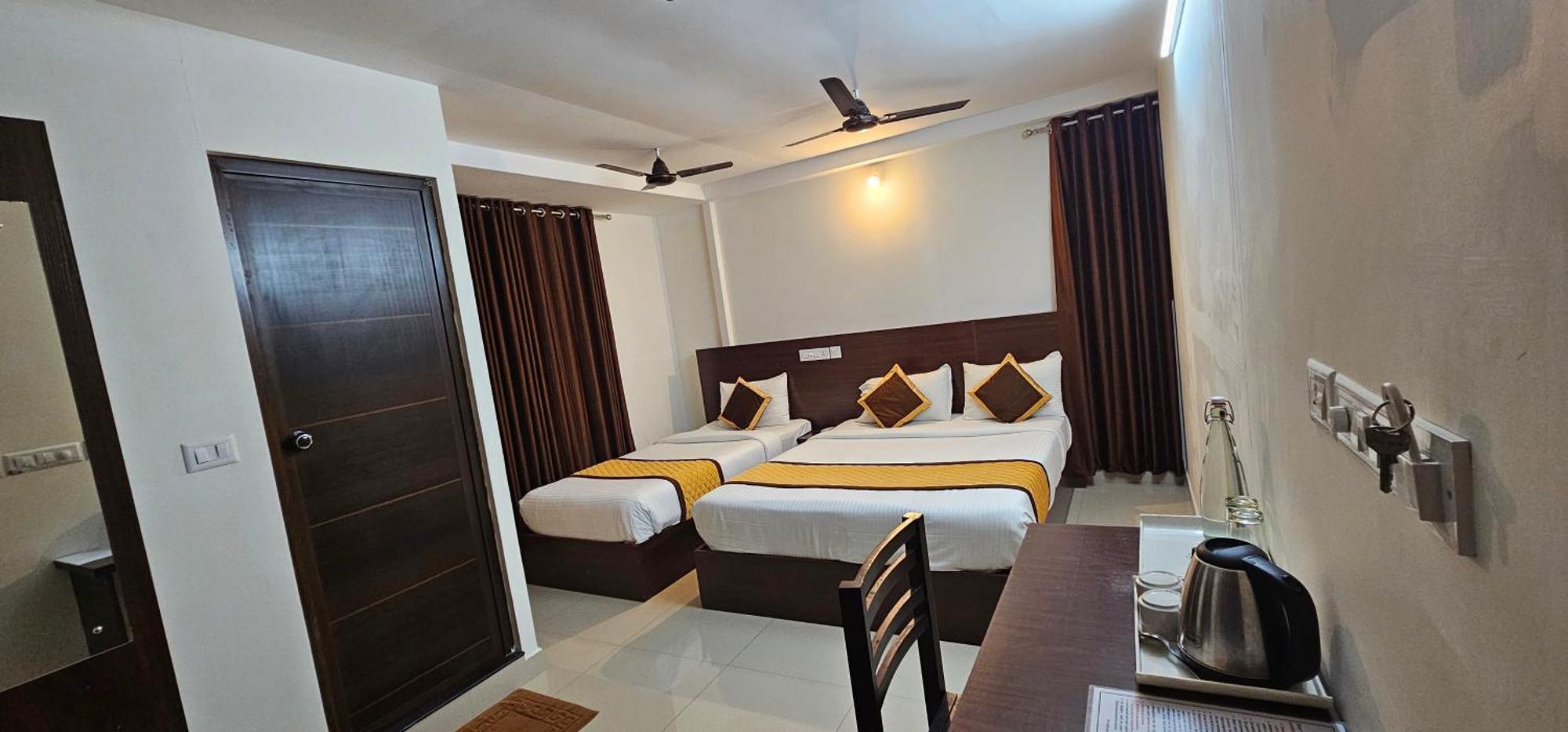 Blueway Residency Downtown Hotel Thiruvananthapuram Zewnętrze zdjęcie